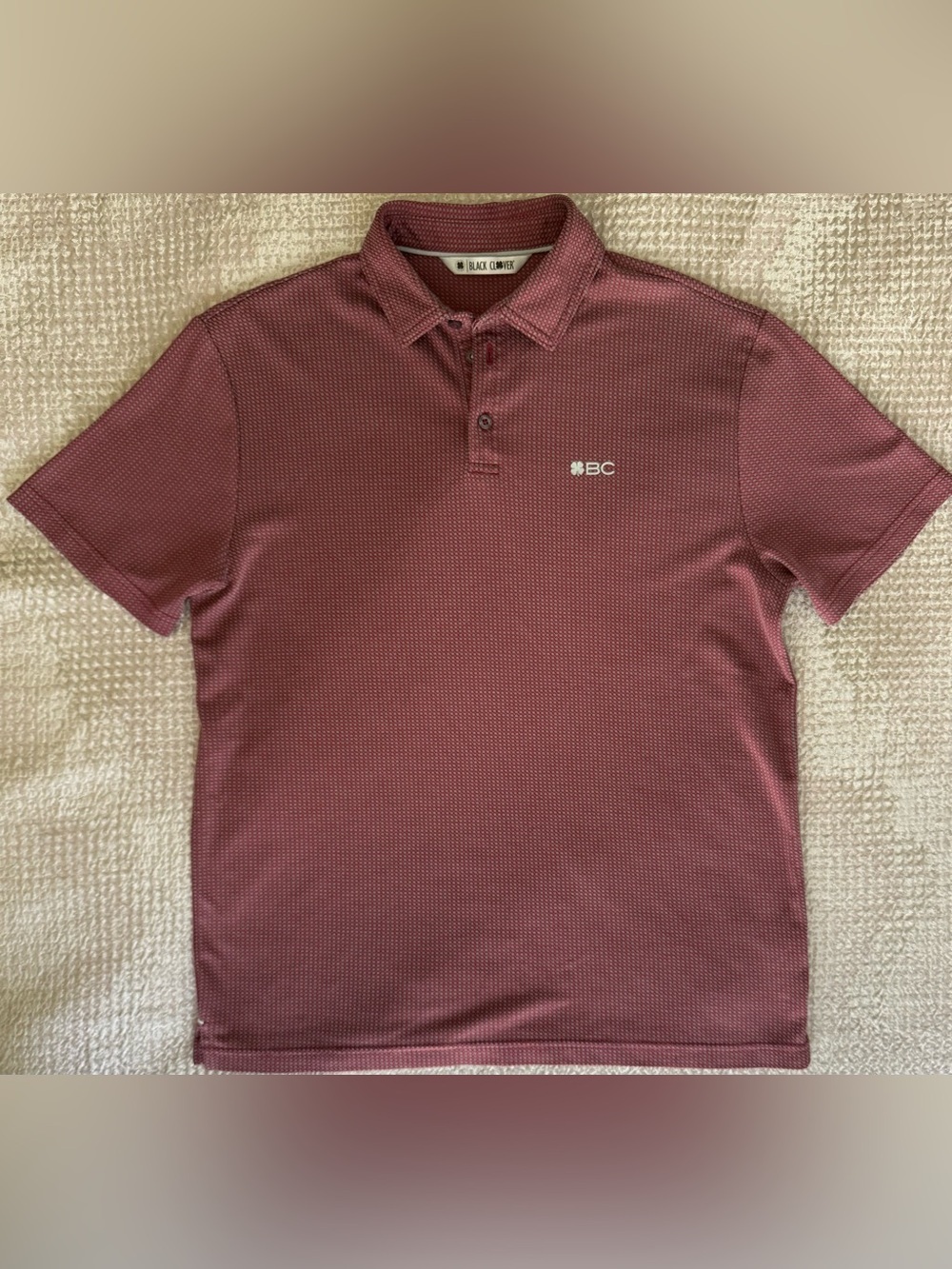 Black Clover NWOT Golf Polo Shirt Men’s M Red Pink Performance BC Logo